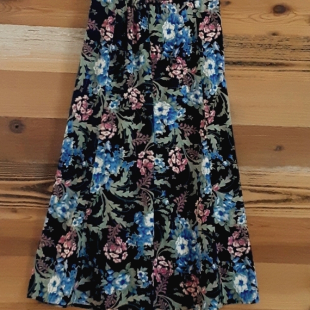 3/$18 Notations long floral skirt Sueded cotton fit flare A line EUC